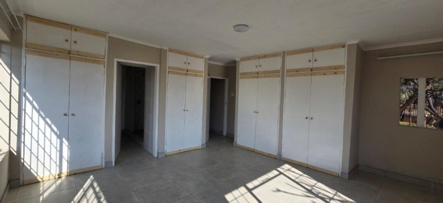 5 Bedroom Property for Sale in Proclamation Hill Gauteng