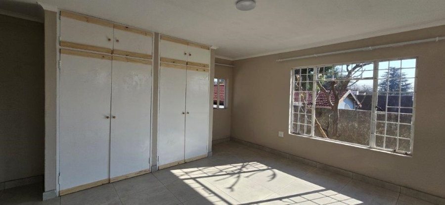 5 Bedroom Property for Sale in Proclamation Hill Gauteng