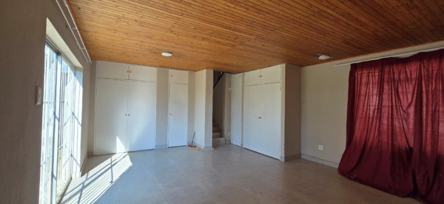 5 Bedroom Property for Sale in Proclamation Hill Gauteng