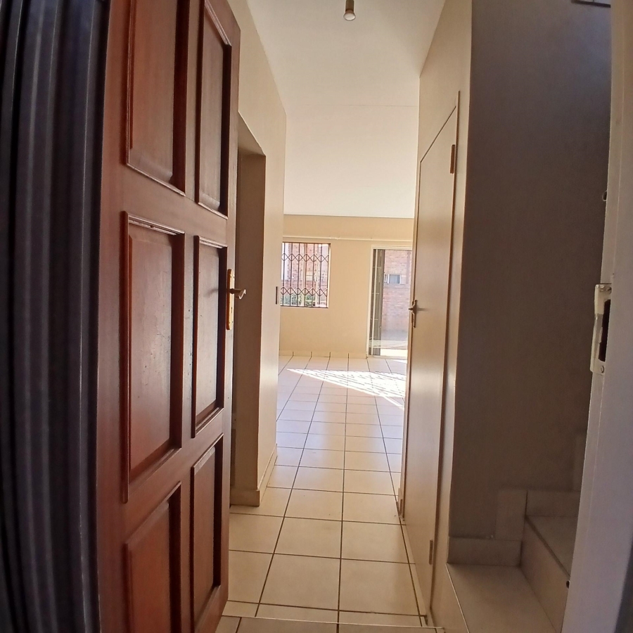 To Let 4 Bedroom Property for Rent in Theresa Park Gauteng
