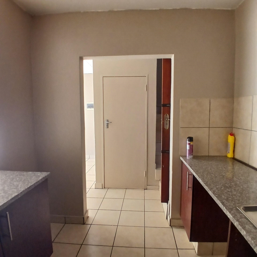To Let 4 Bedroom Property for Rent in Theresa Park Gauteng