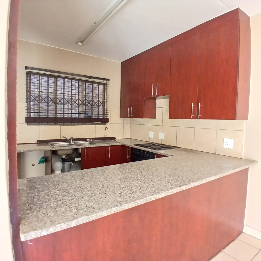 To Let 4 Bedroom Property for Rent in Theresa Park Gauteng