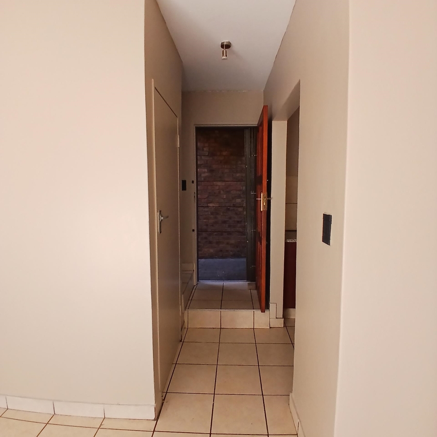 To Let 4 Bedroom Property for Rent in Theresa Park Gauteng