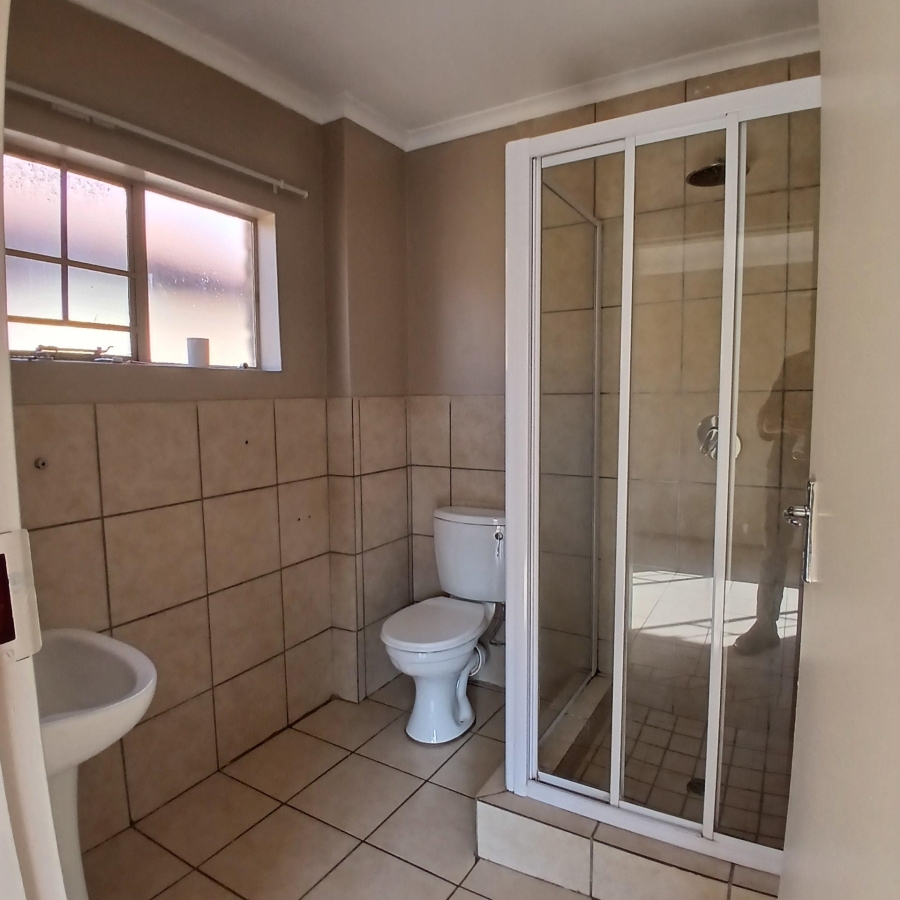 To Let 4 Bedroom Property for Rent in Theresa Park Gauteng
