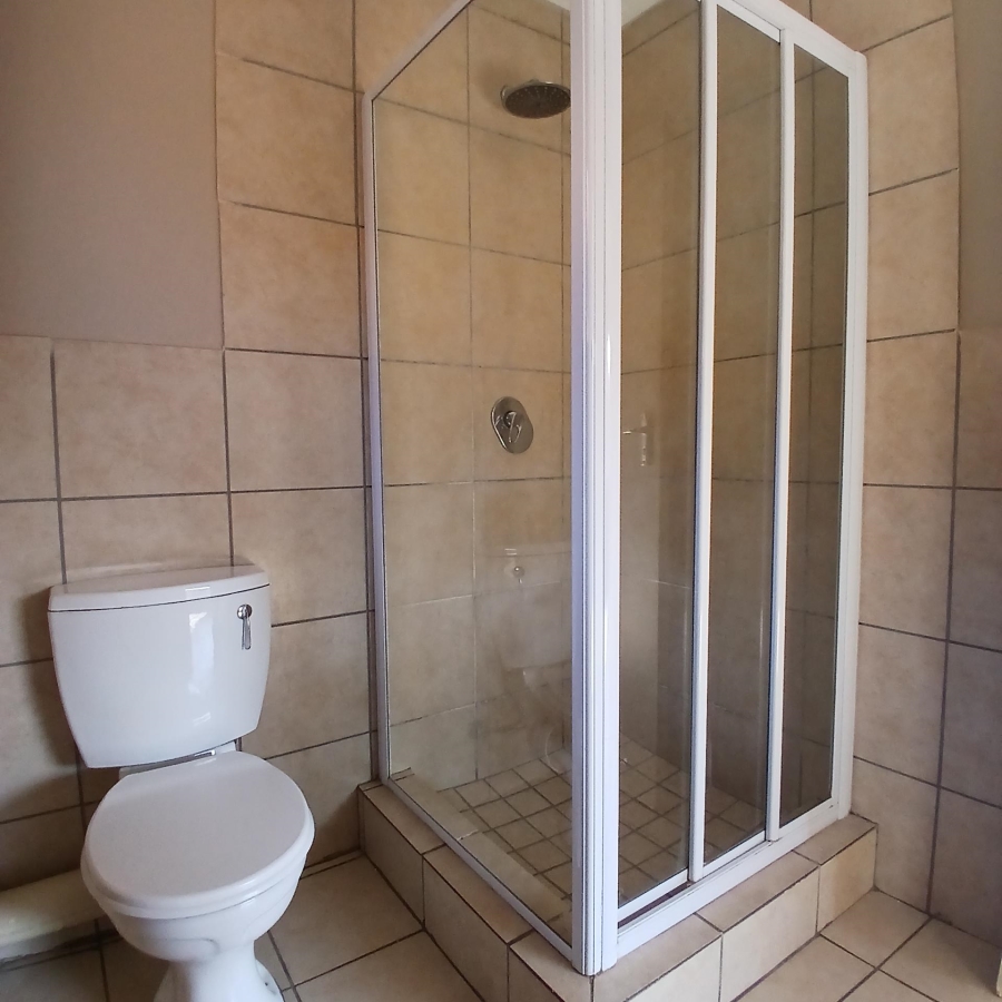 To Let 4 Bedroom Property for Rent in Theresa Park Gauteng