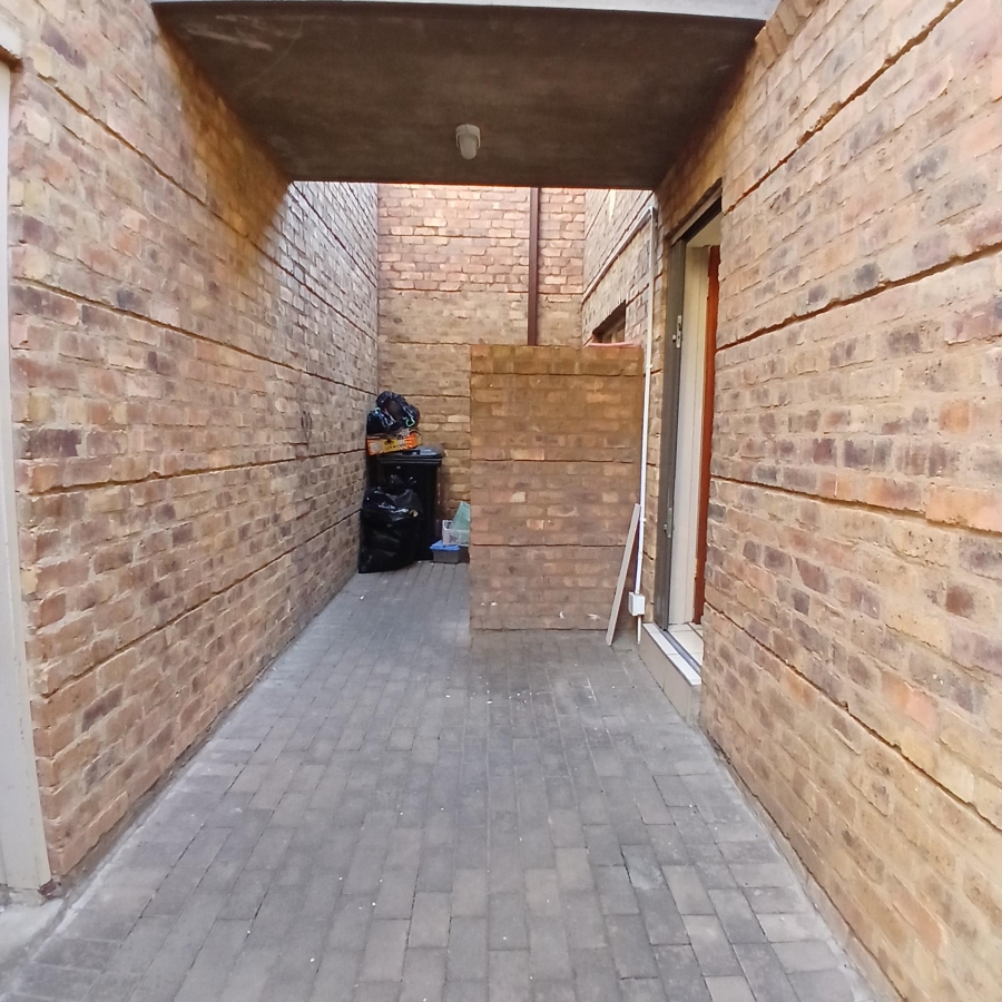 To Let 4 Bedroom Property for Rent in Theresa Park Gauteng