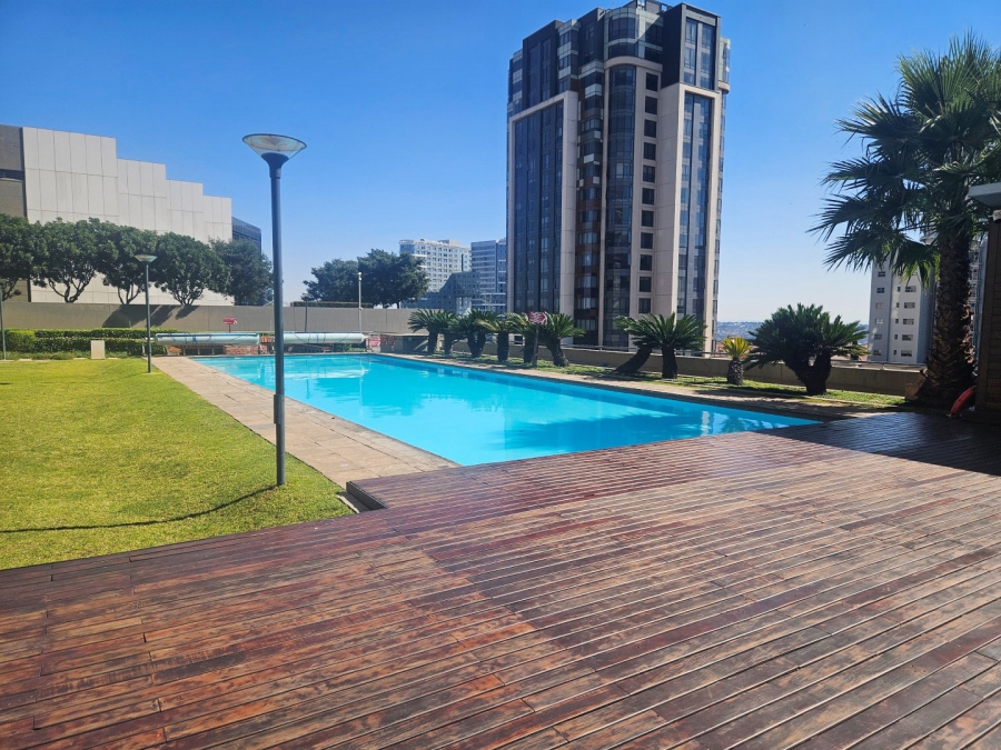 To Let 1 Bedroom Property for Rent in Sandown Gauteng