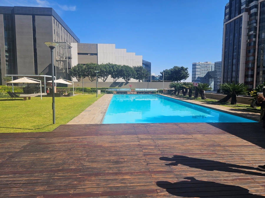 To Let 1 Bedroom Property for Rent in Sandown Gauteng