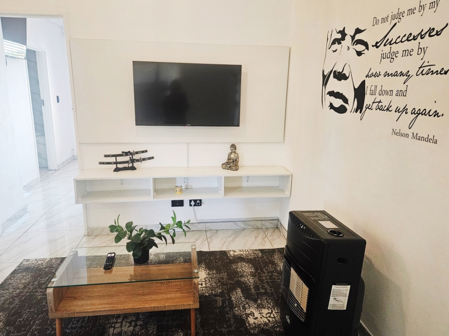 To Let 1 Bedroom Property for Rent in Sandown Gauteng