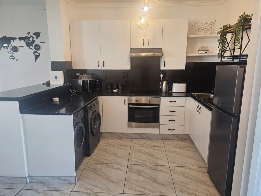 To Let 1 Bedroom Property for Rent in Sandown Gauteng