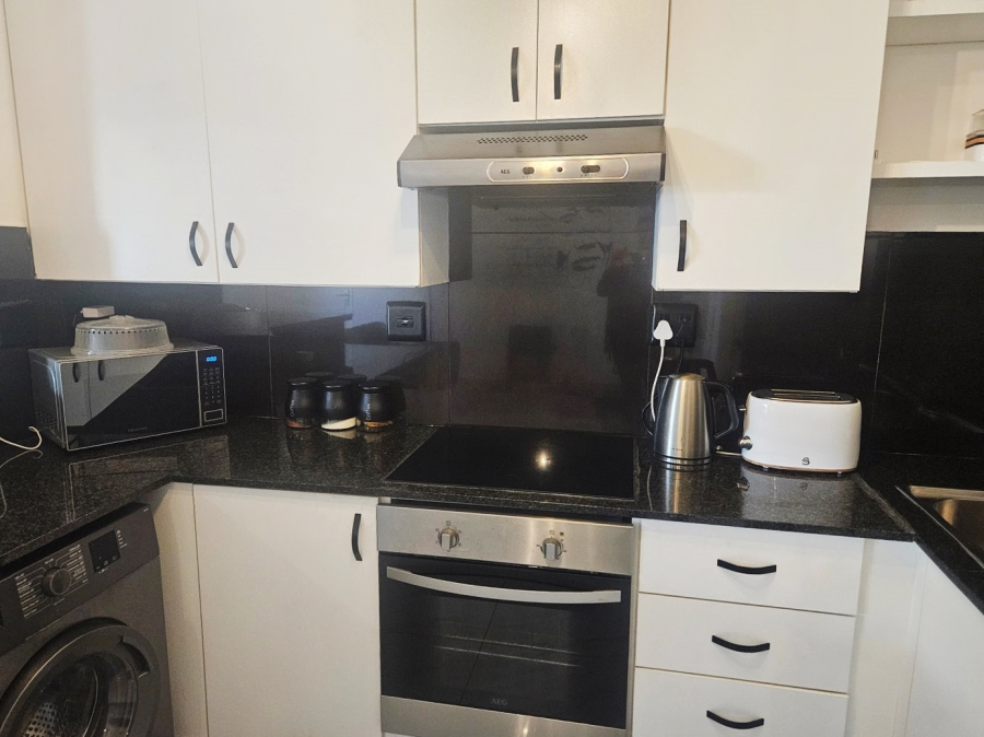 To Let 1 Bedroom Property for Rent in Sandown Gauteng