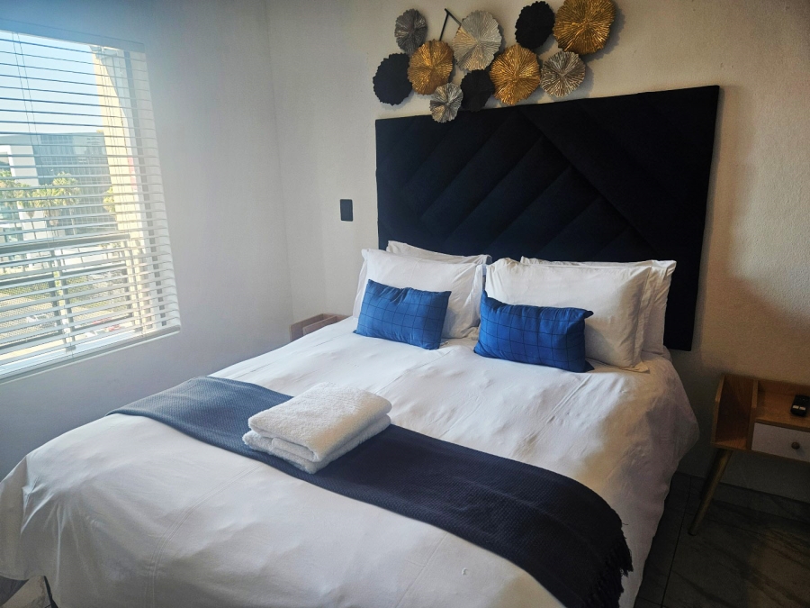 To Let 1 Bedroom Property for Rent in Sandown Gauteng