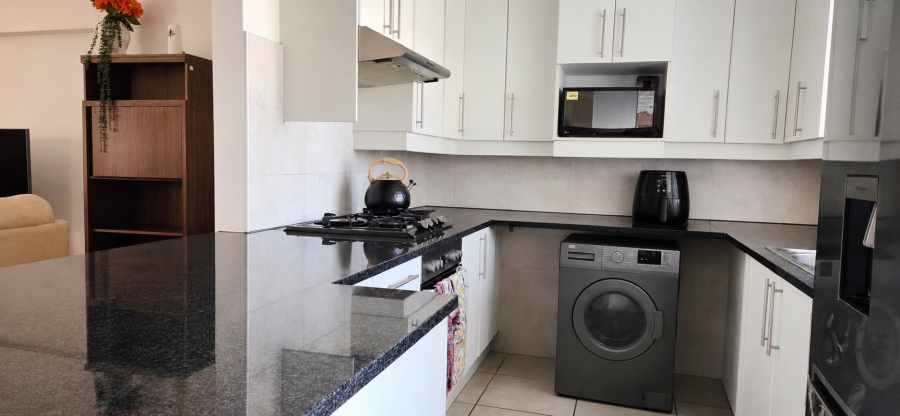 2 Bedroom Property for Sale in Saxonwold Gauteng