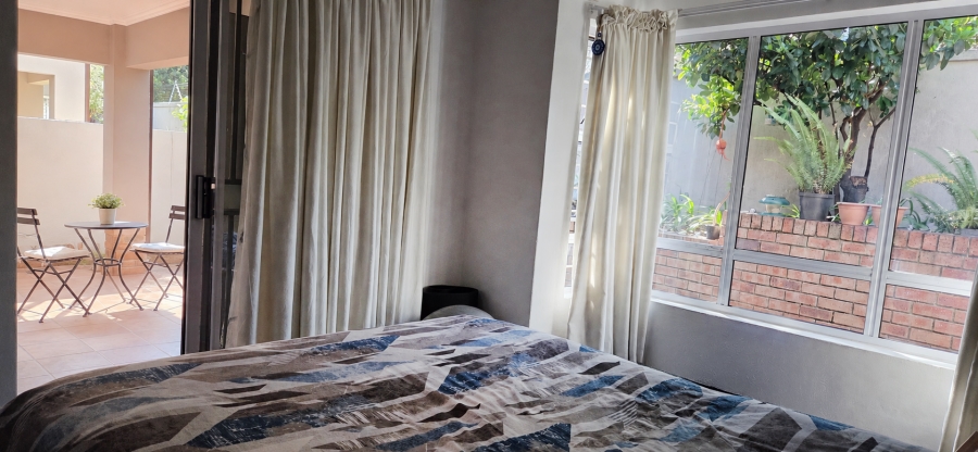 2 Bedroom Property for Sale in Saxonwold Gauteng