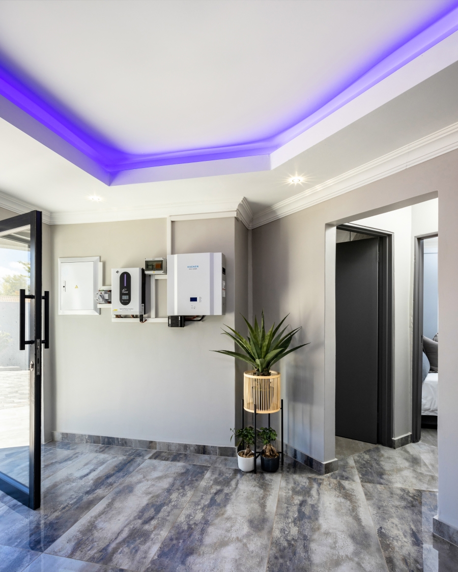 8 Bedroom Property for Sale in Noordwyk Gauteng