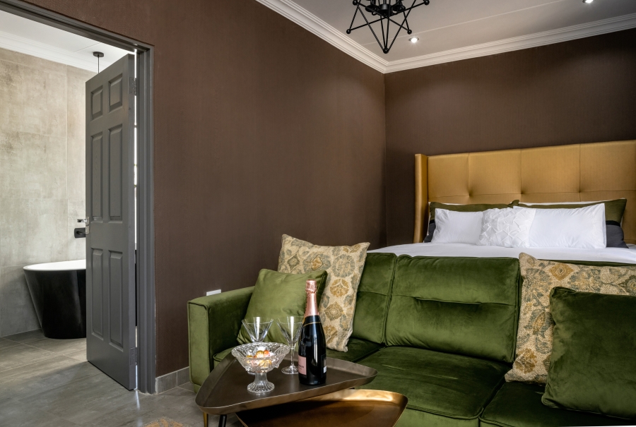 8 Bedroom Property for Sale in Noordwyk Gauteng