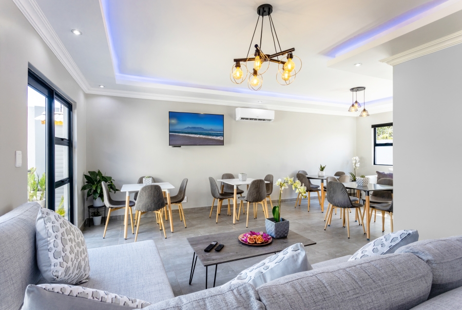 8 Bedroom Property for Sale in Noordwyk Gauteng