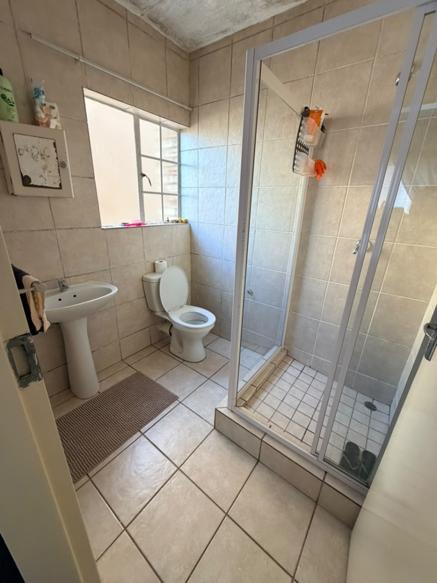 2 Bedroom Property for Sale in North Riding Gauteng