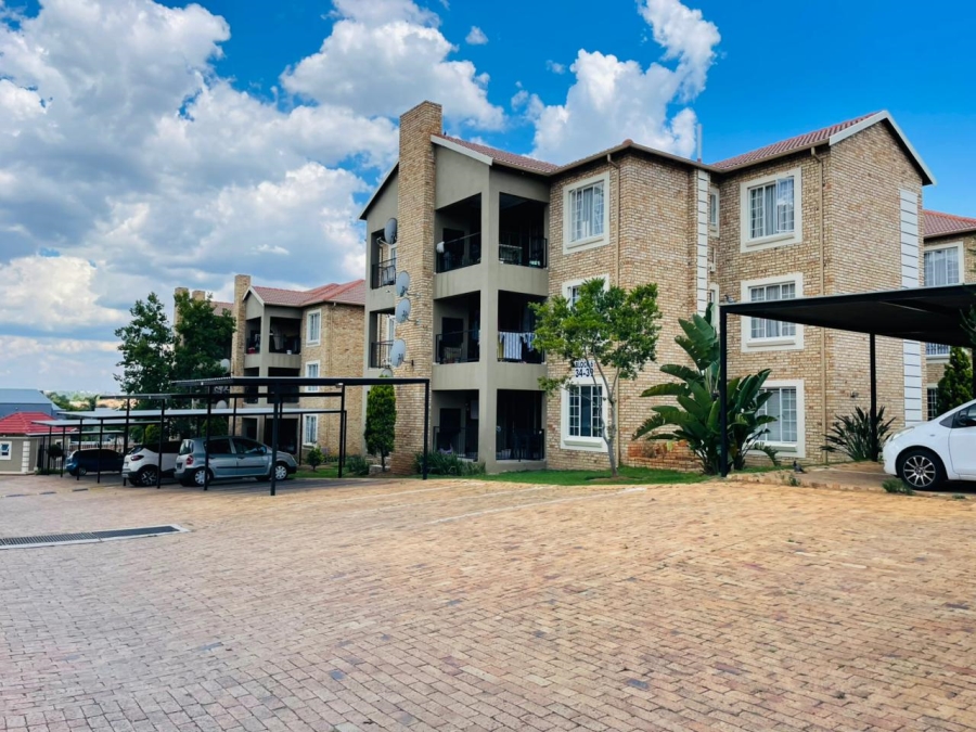 2 Bedroom Property for Sale in North Riding Gauteng