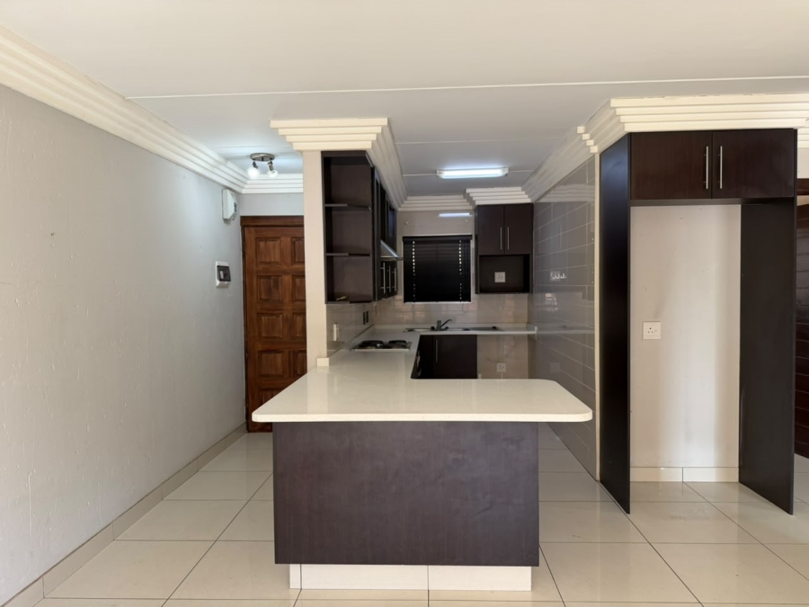 To Let 2 Bedroom Property for Rent in Ravenswood Gauteng