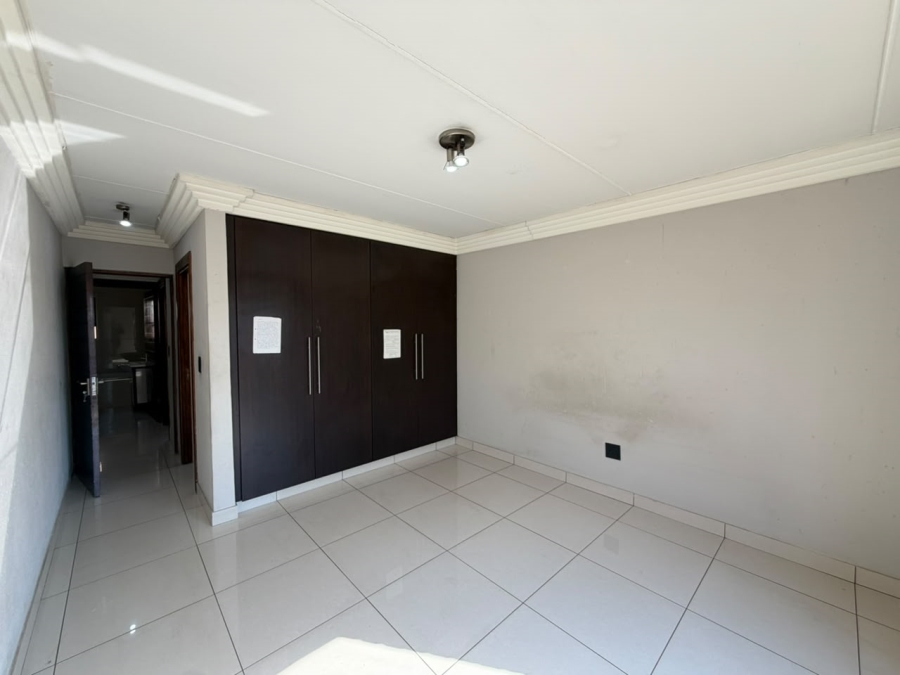 To Let 2 Bedroom Property for Rent in Ravenswood Gauteng
