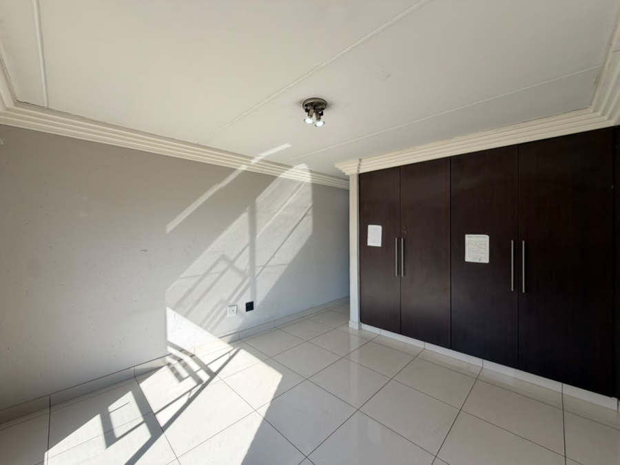To Let 2 Bedroom Property for Rent in Ravenswood Gauteng