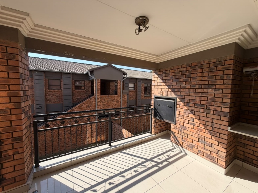 To Let 2 Bedroom Property for Rent in Ravenswood Gauteng