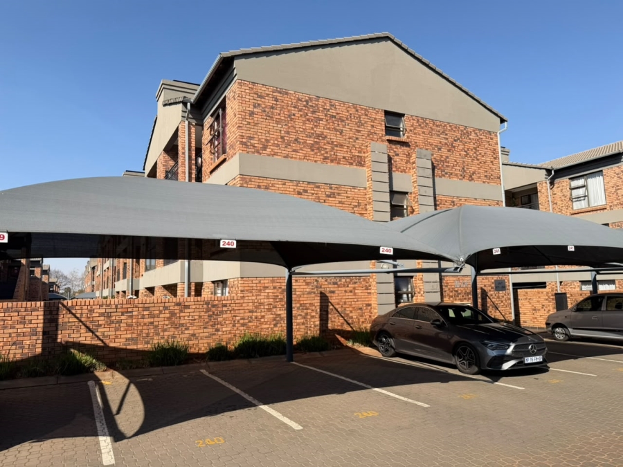 To Let 2 Bedroom Property for Rent in Ravenswood Gauteng