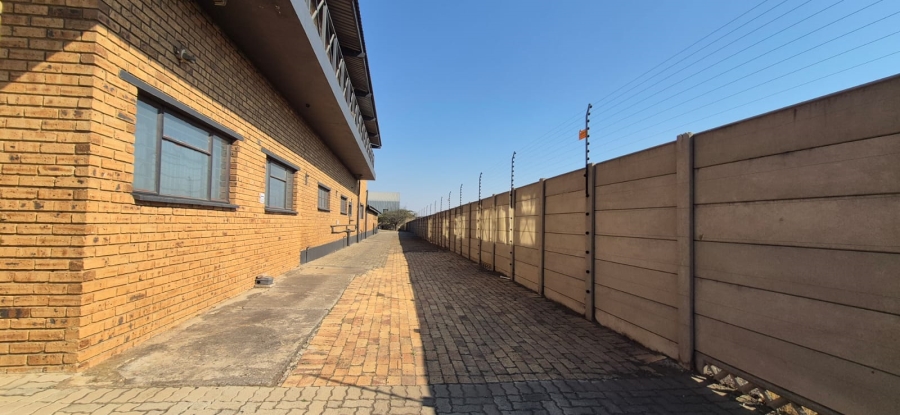 Commercial Property for Sale in Aureus Gauteng