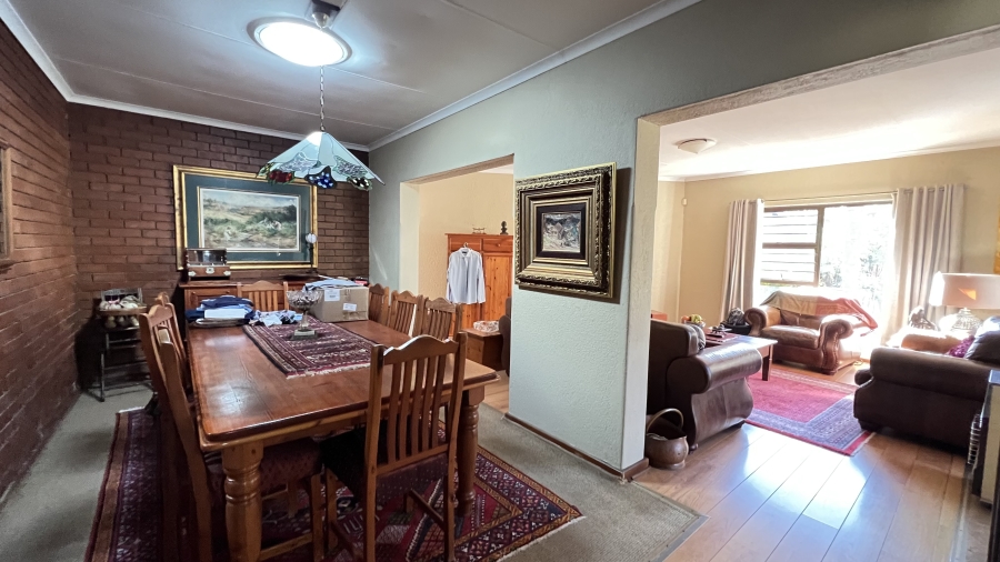 5 Bedroom Property for Sale in Roodekrans Gauteng