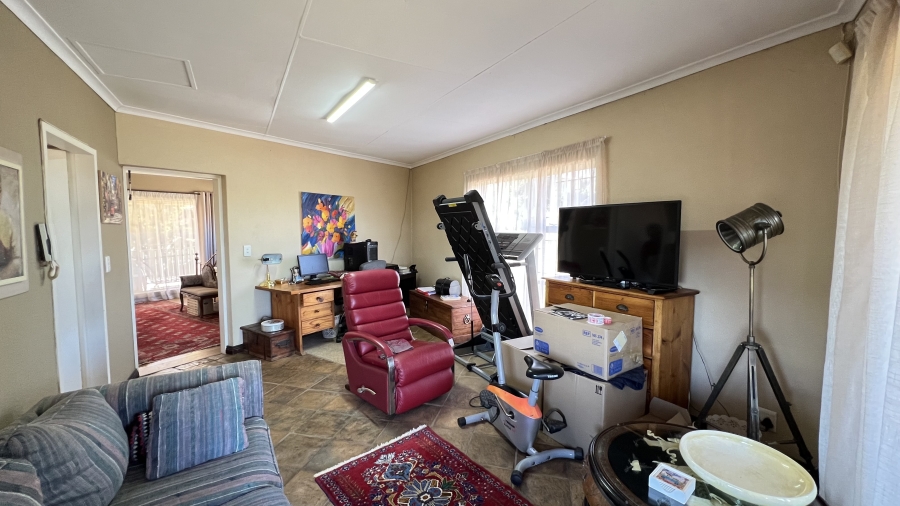 5 Bedroom Property for Sale in Roodekrans Gauteng