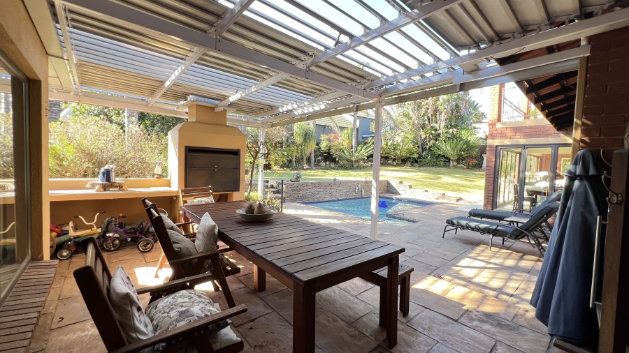5 Bedroom Property for Sale in Roodekrans Gauteng