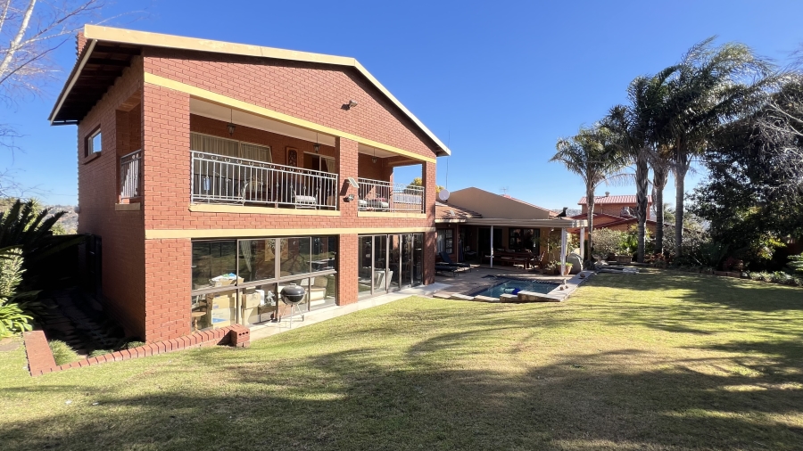 5 Bedroom Property for Sale in Roodekrans Gauteng