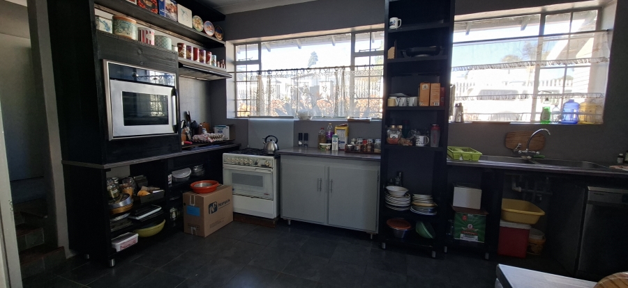5 Bedroom Property for Sale in Monument Gauteng
