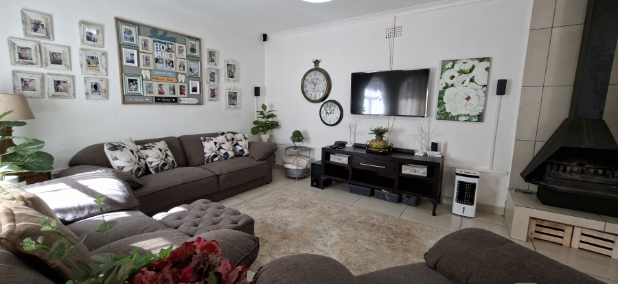 3 Bedroom Property for Sale in Rant En Dal Gauteng