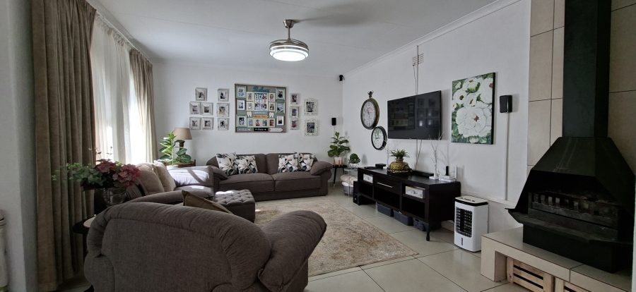 3 Bedroom Property for Sale in Rant En Dal Gauteng