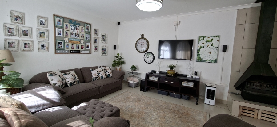 3 Bedroom Property for Sale in Rant En Dal Gauteng