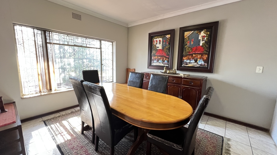 4 Bedroom Property for Sale in Florida Hills Gauteng