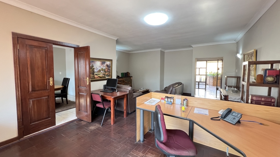 4 Bedroom Property for Sale in Florida Hills Gauteng