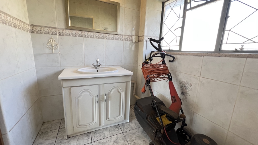 4 Bedroom Property for Sale in Florida Hills Gauteng