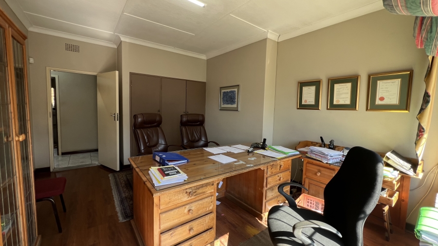 4 Bedroom Property for Sale in Florida Hills Gauteng