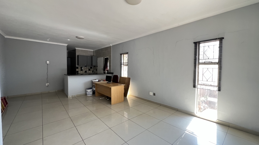 4 Bedroom Property for Sale in Florida Hills Gauteng