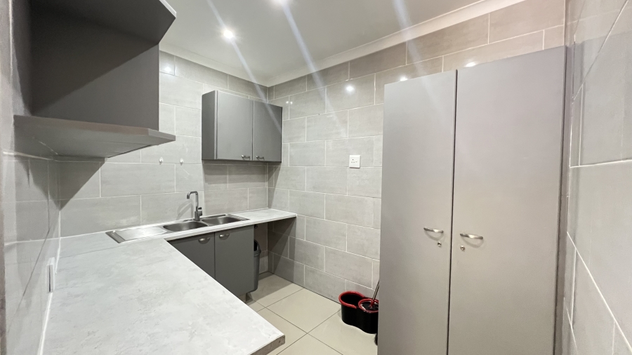 4 Bedroom Property for Sale in Florida Hills Gauteng