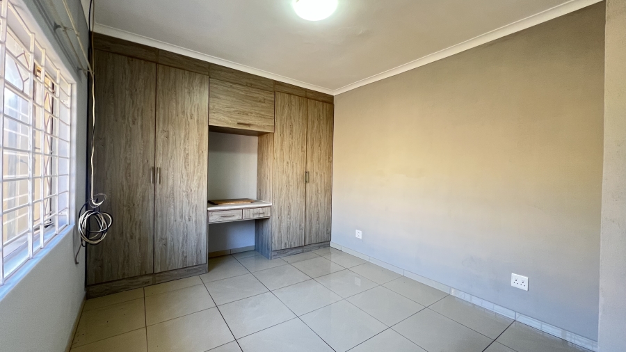 4 Bedroom Property for Sale in Florida Hills Gauteng