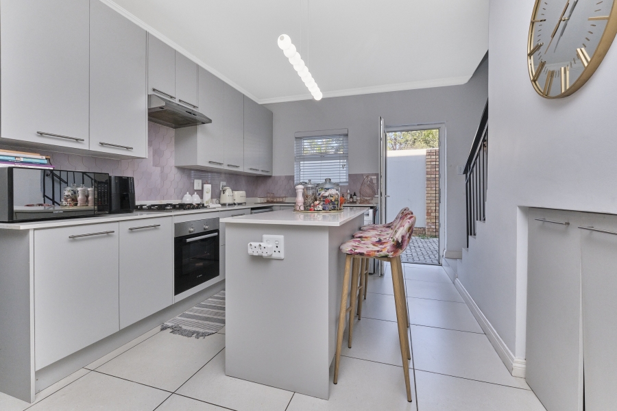 3 Bedroom Property for Sale in Bryanston Gauteng