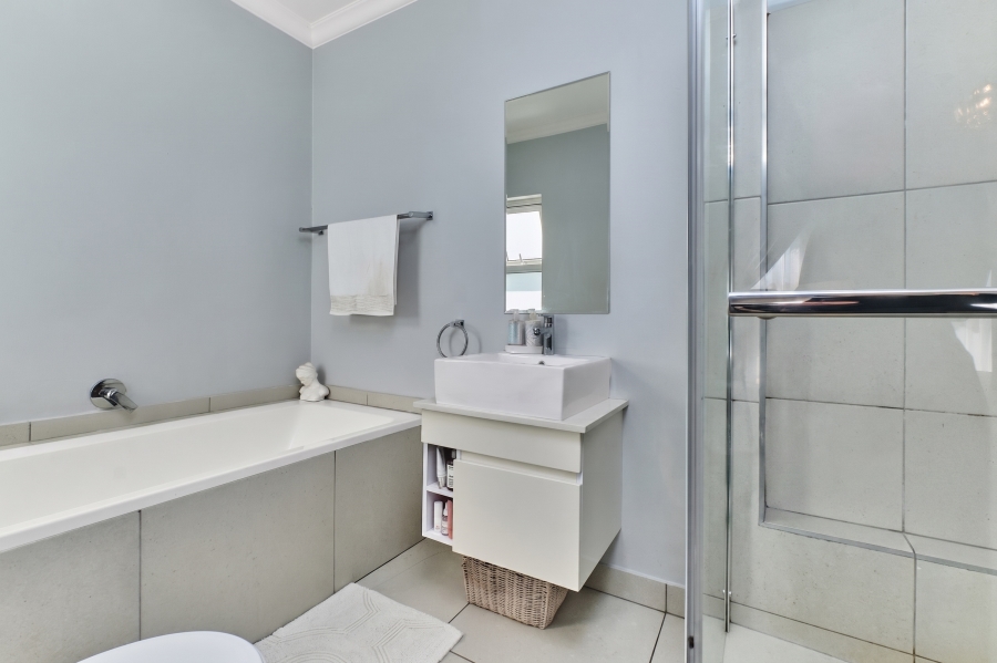 3 Bedroom Property for Sale in Bryanston Gauteng