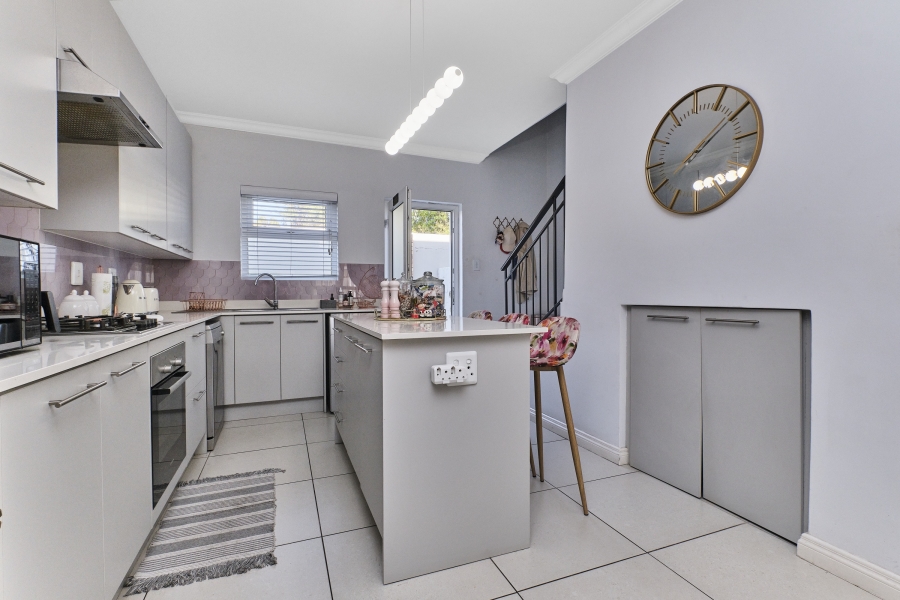 3 Bedroom Property for Sale in Bryanston Gauteng