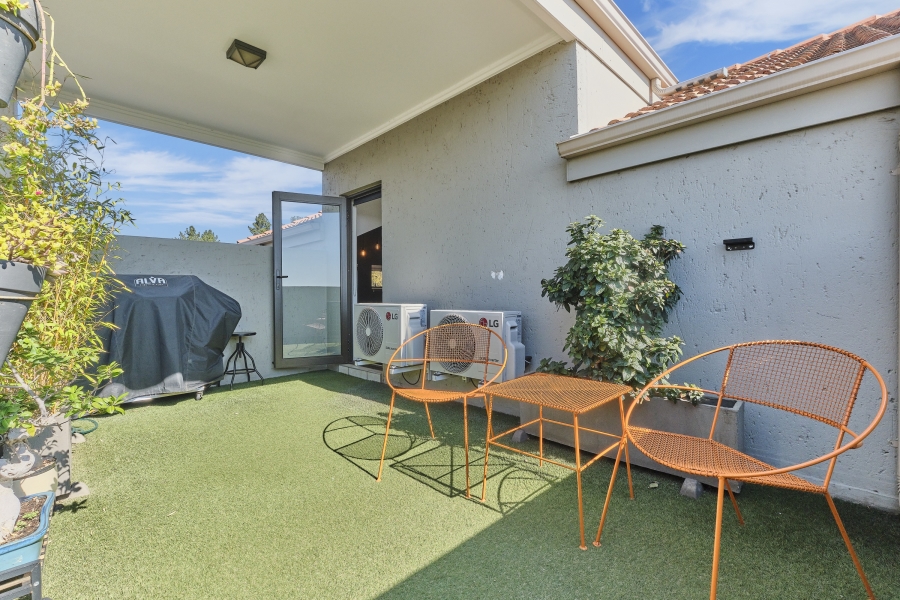2 Bedroom Property for Sale in Bryanston Gauteng