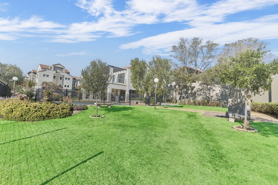 2 Bedroom Property for Sale in Bryanston Gauteng
