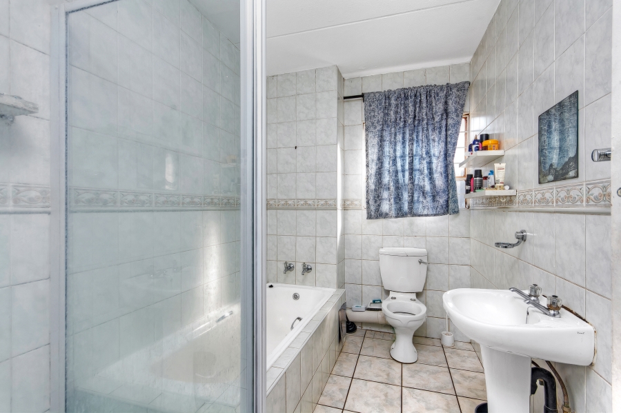 3 Bedroom Property for Sale in South Hills Gauteng